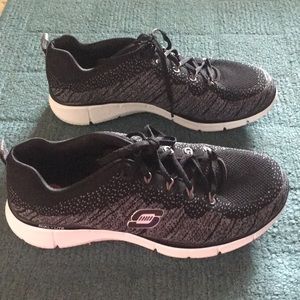 Skech-Knit Memory Foam Walking shoe